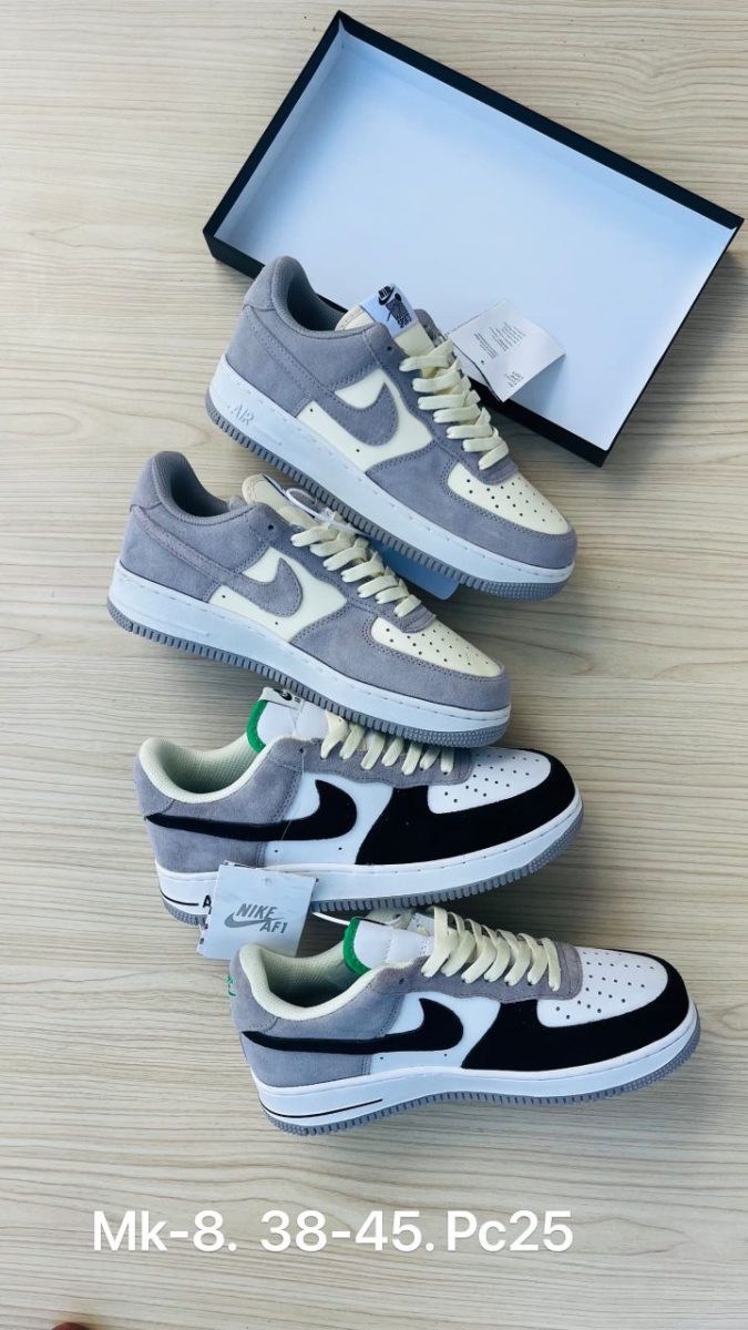 SUEDE NIKE AIR FORCE 1S